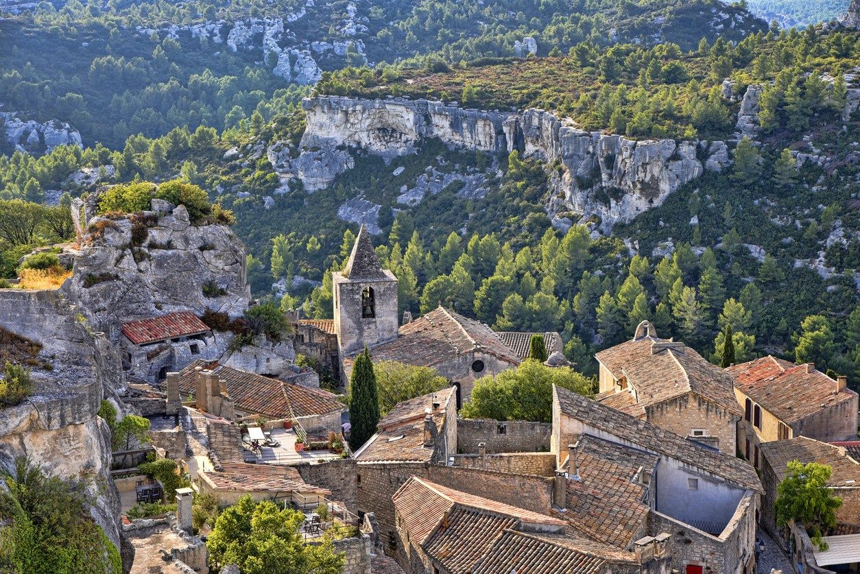 Les Baux-de-Provence, le parfum de la garrigue et le souffle du mistral