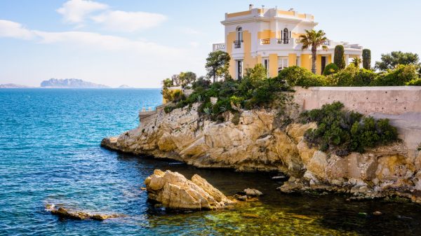 Villa und Strandpromenade in Marseille 