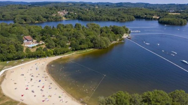 Plage du camping Lac de Saint Pardoux