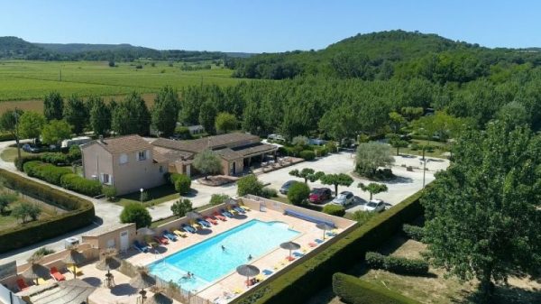 Campingplatz Les Amarines in Cornillon