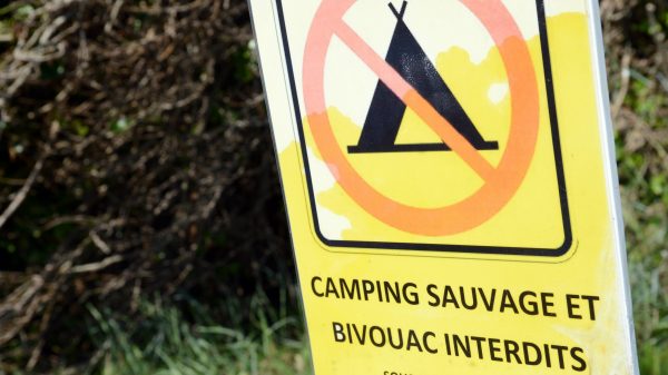 Camping sauvage et bivouac interdits