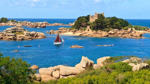 Ploumamanc'h dans le Finistère sur la côte de granit rose