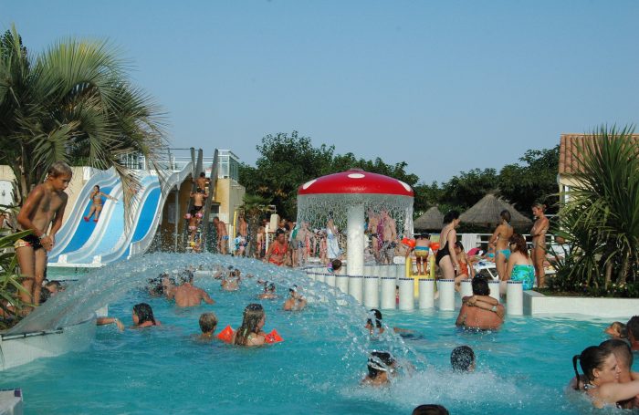 Campsite Les Flots Bleus In Vias Hérault Campingfrancecom